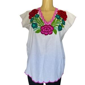Mexican White Embroidered Blouse Floral Artisanal Folk Art Chiapas Boho Festival